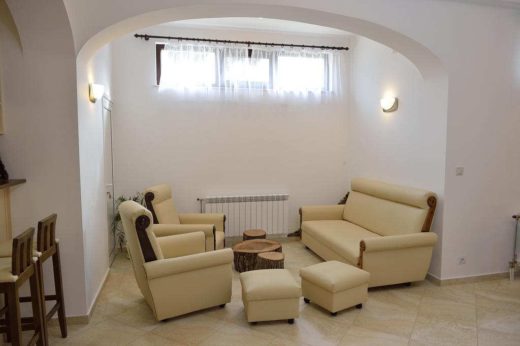 Guest House Nocturno Berkovitsa Extérieur photo